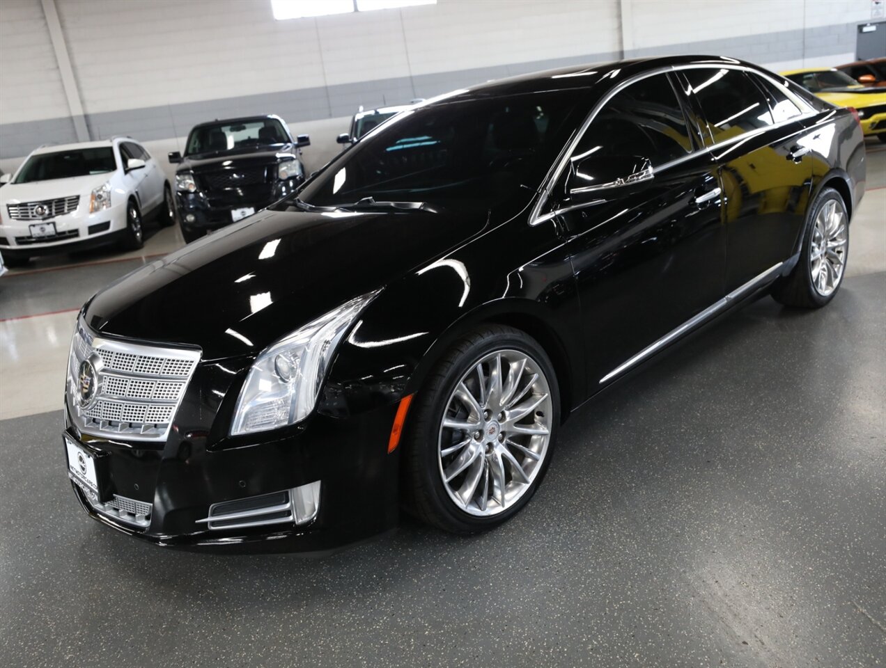 2015 Cadillac XTS Platinum AWD - Photo 4 - Addison, IL 60101