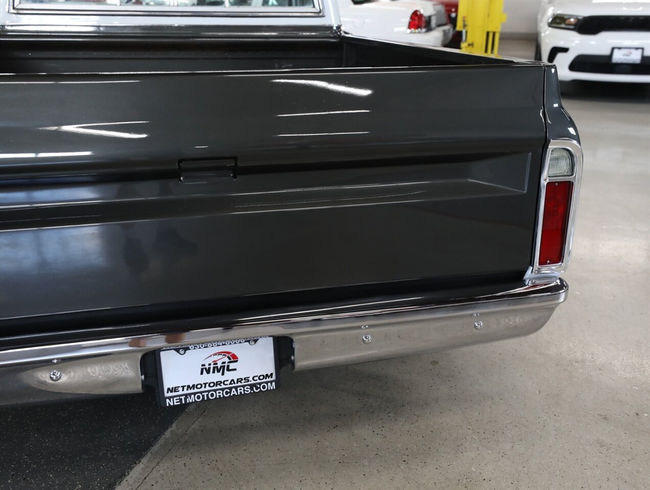 1972 Chevrolet C-10 Pickup - Photo 18 - Addison, IL 60101