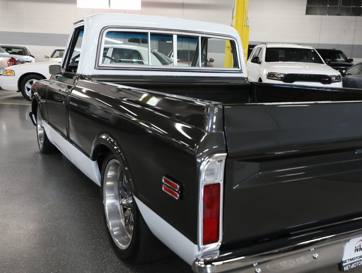 1972 Chevrolet C-10 Pickup - Photo 28 - Addison, IL 60101