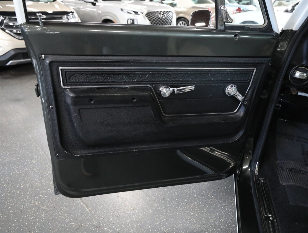1972 Chevrolet C-10 Pickup - Photo 40 - Addison, IL 60101