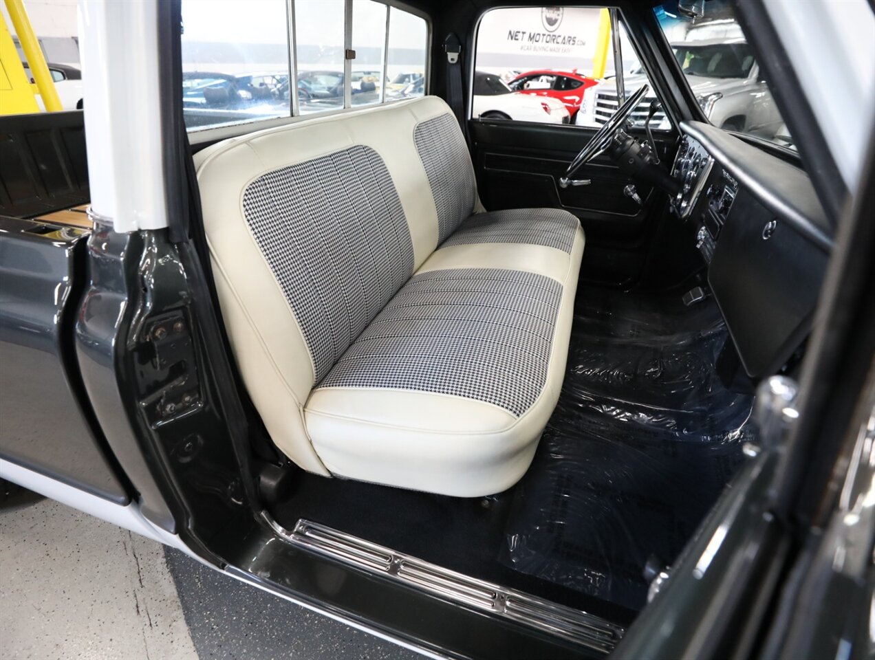 1972 Chevrolet C-10 Pickup - Photo 39 - Addison, IL 60101