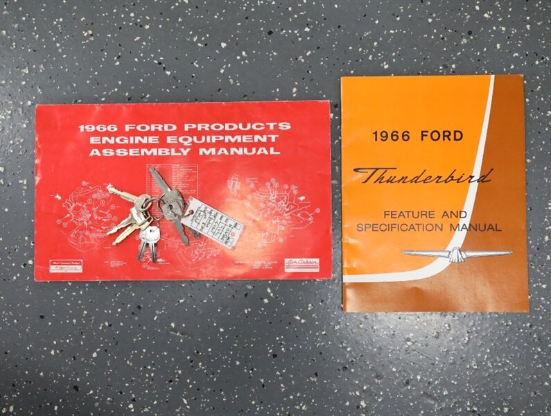 1966 Ford Thunderbird Convertible   - Photo 81 - Addison, IL 60101