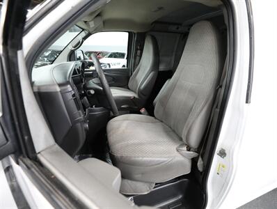 2012 Chevrolet Express 2500 Cargo Van   - Photo 26 - Addison, IL 60101