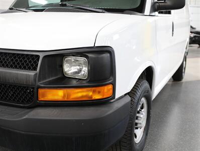 2012 Chevrolet Express 2500 Cargo Van   - Photo 5 - Addison, IL 60101