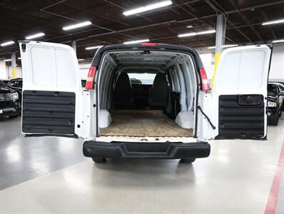 2012 Chevrolet Express 2500 Cargo Van   - Photo 21 - Addison, IL 60101