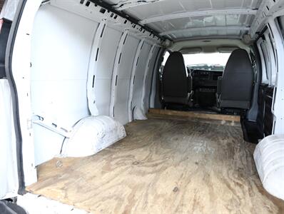 2012 Chevrolet Express 2500 Cargo Van   - Photo 22 - Addison, IL 60101