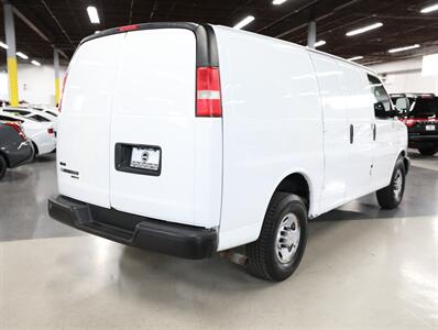 2012 Chevrolet Express 2500 Cargo Van   - Photo 9 - Addison, IL 60101