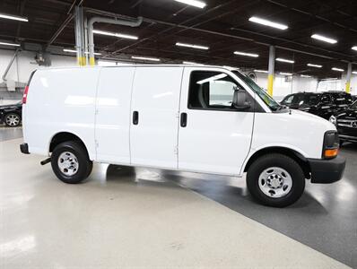 2012 Chevrolet Express 2500 Cargo Van   - Photo 8 - Addison, IL 60101