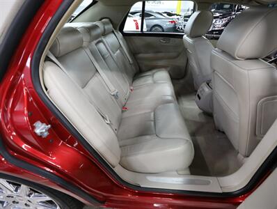 2011 Cadillac DTS Luxury Collection   - Photo 22 - Addison, IL 60101