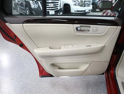 2011 Cadillac DTS Luxury Collection   - Photo 24 - Addison, IL 60101