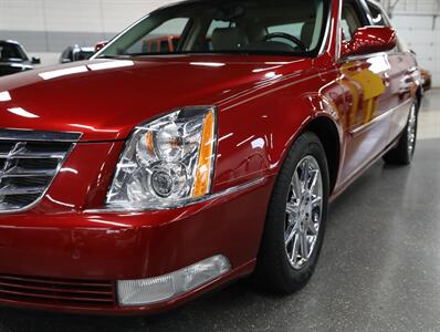 2011 Cadillac DTS Luxury Collection   - Photo 5 - Addison, IL 60101