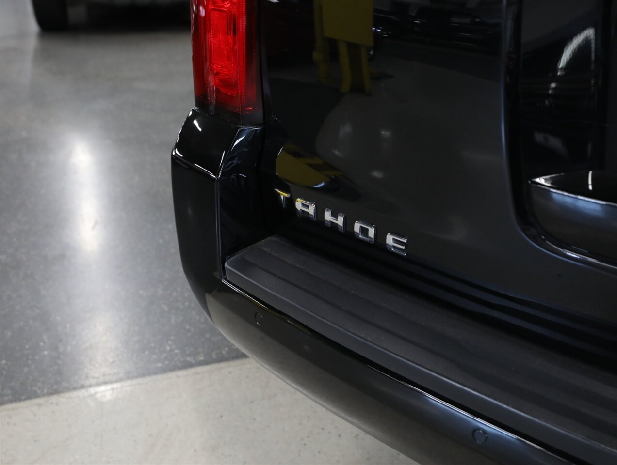 2020 Chevrolet Tahoe LT 4WD - Photo 11 - Addison, IL 60101