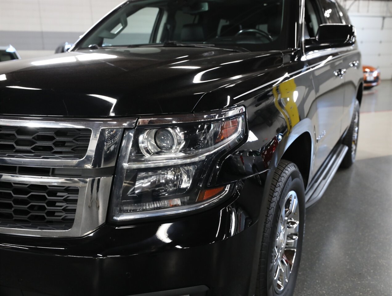 2020 Chevrolet Tahoe LT 4WD - Photo 5 - Addison, IL 60101