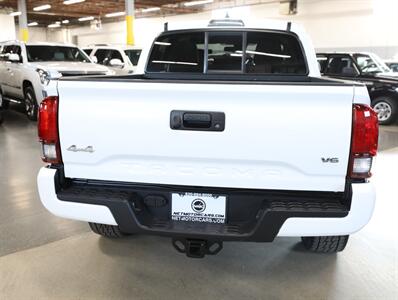 2023 Toyota Tacoma Double Cab SR V6 4X4   - Photo 10 - Addison, IL 60101