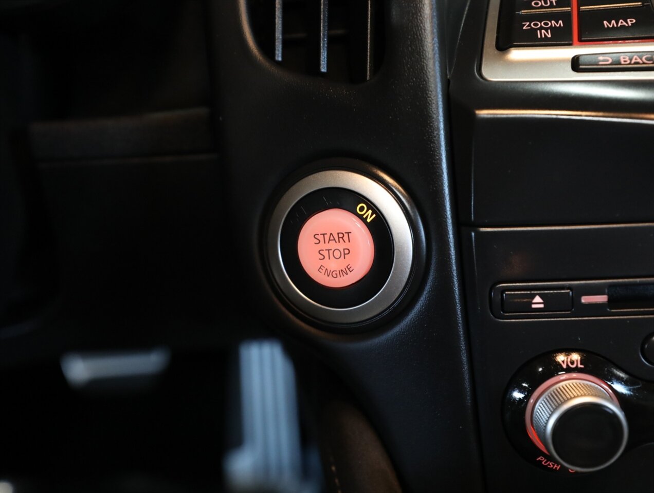 2015 Nissan 370Z Roadster Touring - Photo 29 - Addison, IL 60101