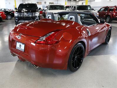 2015 Nissan 370Z Roadster Touring   - Photo 10 - Addison, IL 60101