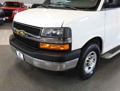 2022 Chevrolet Express 2500 Cargo Van   - Photo 3 - Addison, IL 60101