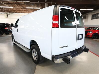 2022 Chevrolet Express 2500 Cargo Van   - Photo 12 - Addison, IL 60101