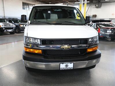 2022 Chevrolet Express 2500 Cargo Van   - Photo 6 - Addison, IL 60101