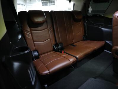 2019 Cadillac Escalade Luxury 4WD   - Photo 19 - Addison, IL 60101
