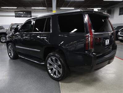 2019 Cadillac Escalade Luxury 4WD   - Photo 10 - Addison, IL 60101