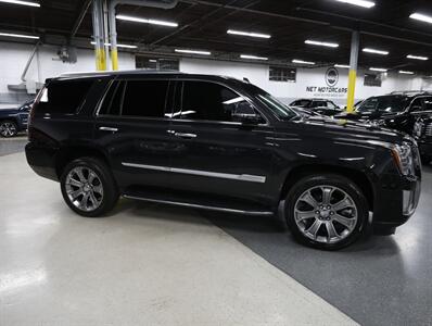 2019 Cadillac Escalade Luxury 4WD   - Photo 8 - Addison, IL 60101