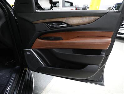 2019 Cadillac Escalade Luxury 4WD   - Photo 13 - Addison, IL 60101