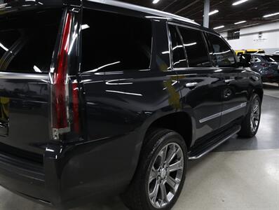 2019 Cadillac Escalade Luxury 4WD   - Photo 9 - Addison, IL 60101