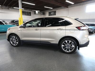 2018 Ford Edge Titanium - Photo 16 - Addison, IL 60101