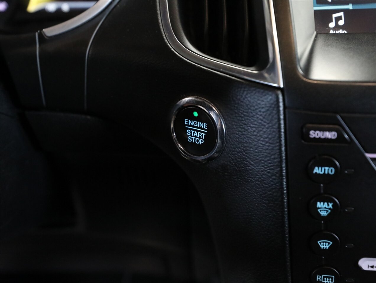 2018 Ford Edge Titanium - Photo 35 - Addison, IL 60101