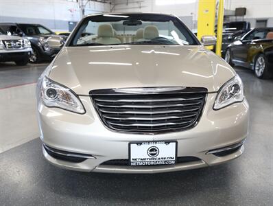 2013 Chrysler 200 Touring Convertible   - Photo 6 - Addison, IL 60101