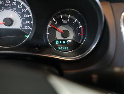 2013 Chrysler 200 Touring Convertible   - Photo 29 - Addison, IL 60101