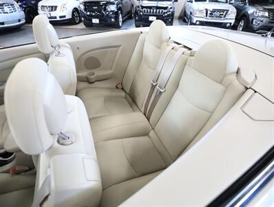 2013 Chrysler 200 Touring Convertible   - Photo 21 - Addison, IL 60101