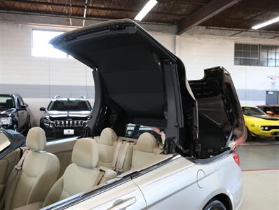 2013 Chrysler 200 Touring Convertible   - Photo 35 - Addison, IL 60101