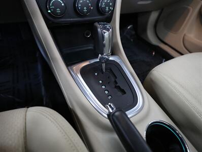 2013 Chrysler 200 Touring Convertible   - Photo 25 - Addison, IL 60101