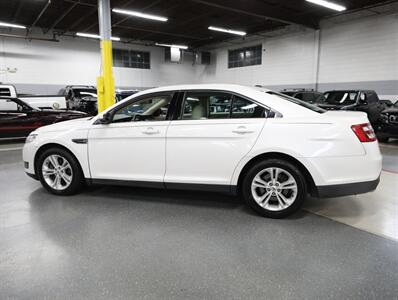 2015 Ford Taurus SEL   - Photo 14 - Addison, IL 60101