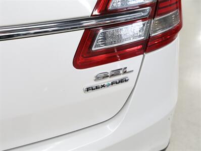 2015 Ford Taurus SEL   - Photo 10 - Addison, IL 60101