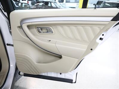 2015 Ford Taurus SEL   - Photo 18 - Addison, IL 60101