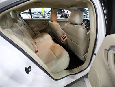 2015 Ford Taurus SEL   - Photo 19 - Addison, IL 60101