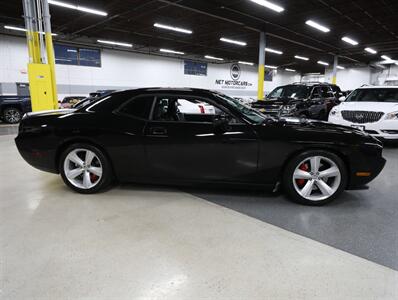 2009 Dodge Challenger SRT8   - Photo 11 - Addison, IL 60101
