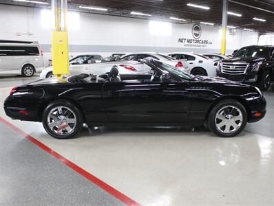 2002 Ford Thunderbird Deluxe   - Photo 10 - Addison, IL 60101