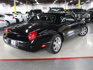 2002 Ford Thunderbird Deluxe   - Photo 42 - Addison, IL 60101