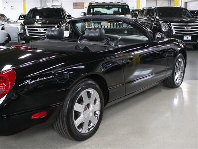 2002 Ford Thunderbird Deluxe   - Photo 11 - Addison, IL 60101