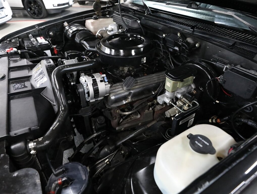 1988 Chevrolet Silverado 1500 Stepside - Photo 41 - Addison, IL 60101