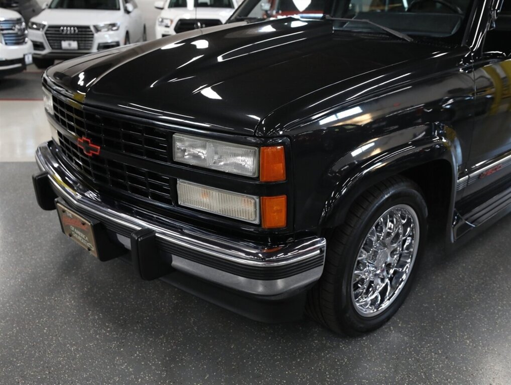 1988 Chevrolet Silverado 1500 Stepside - Photo 3 - Addison, IL 60101