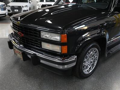 1988 Chevrolet Silverado 1500 Stepside - Photo 3 - Addison, IL 60101