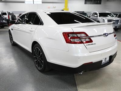 2018 Ford Taurus SHO   - Photo 14 - Addison, IL 60101