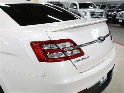 2018 Ford Taurus SHO   - Photo 15 - Addison, IL 60101