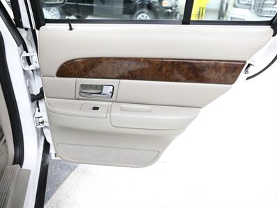 2010 Mercury Grand Marquis LS   - Photo 20 - Addison, IL 60101