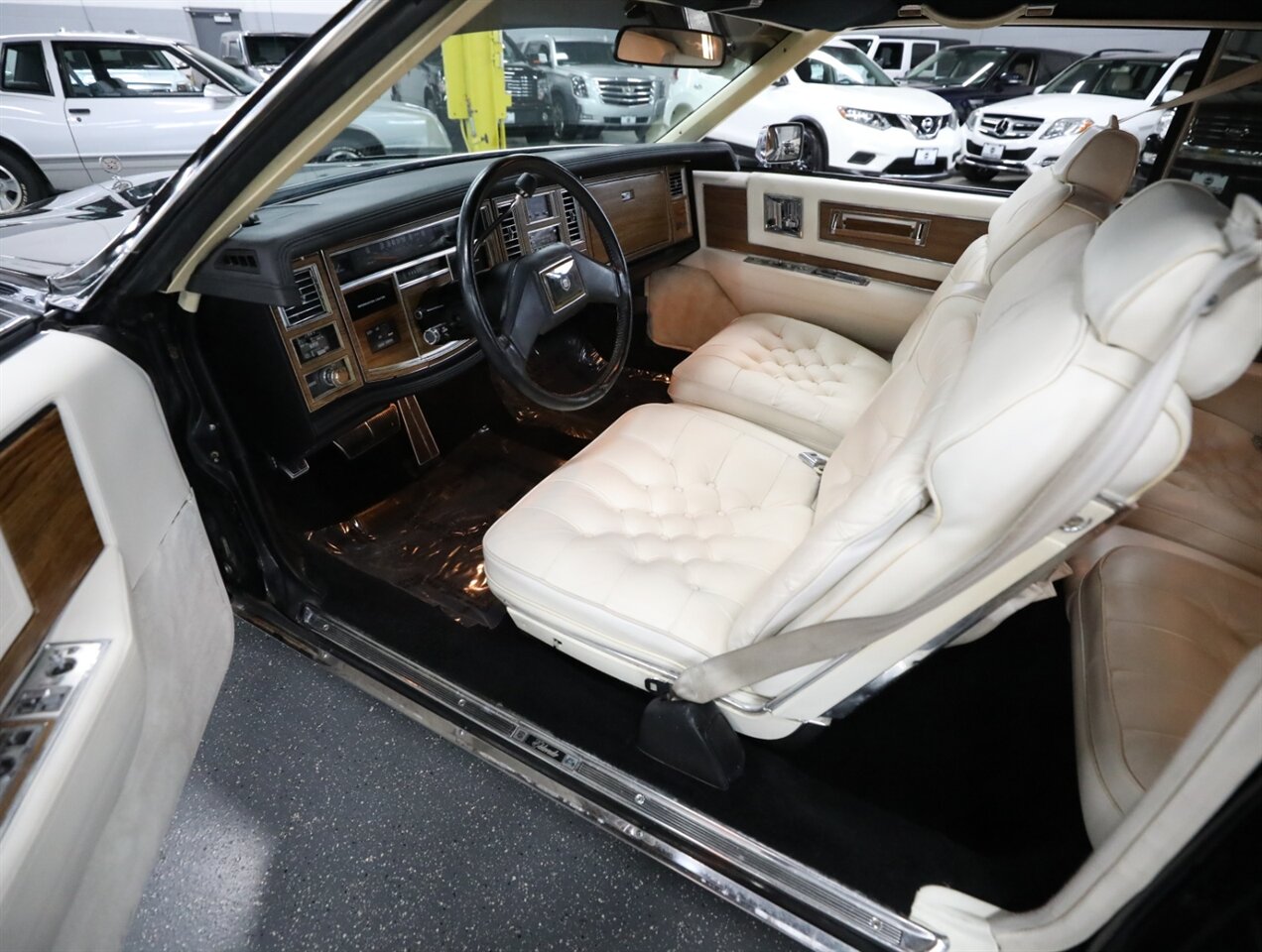 1983 Cadillac Eldorado Biarritz - Photo 40 - Addison, IL 60101
